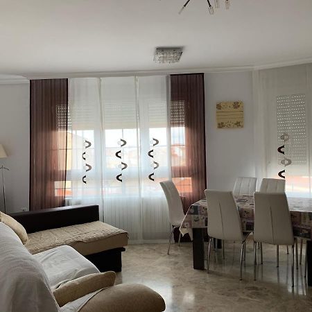 Ferienwohnung Bonito Alojamiento Junto A La Plaza De Toros Con Garage Albacete Exterior foto